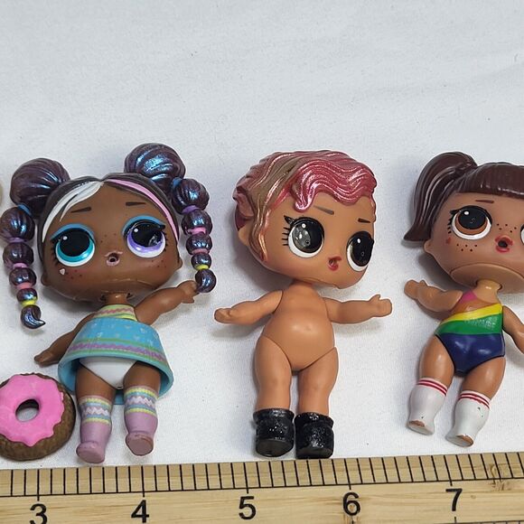 LOL Surprise Doll Lot OF 4 Girls and a Donut - Picture 5 of 6